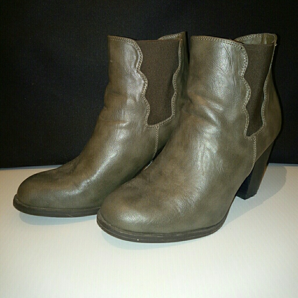 Betsey Johnson 'Nattalie'